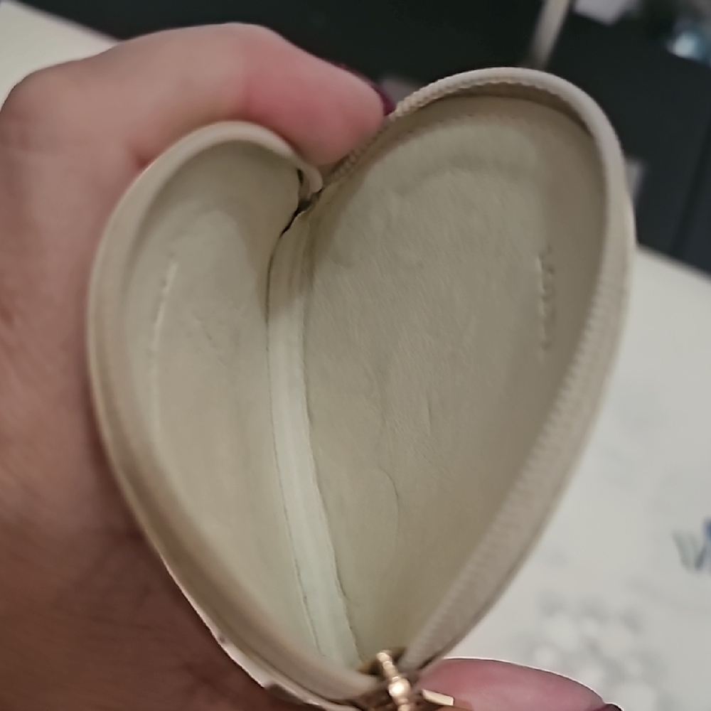 Loewe Beige Round Leather Coin Purse - Picture 4 of 5